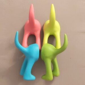 Dog tail shaped wall hook  - free with bundle purchase